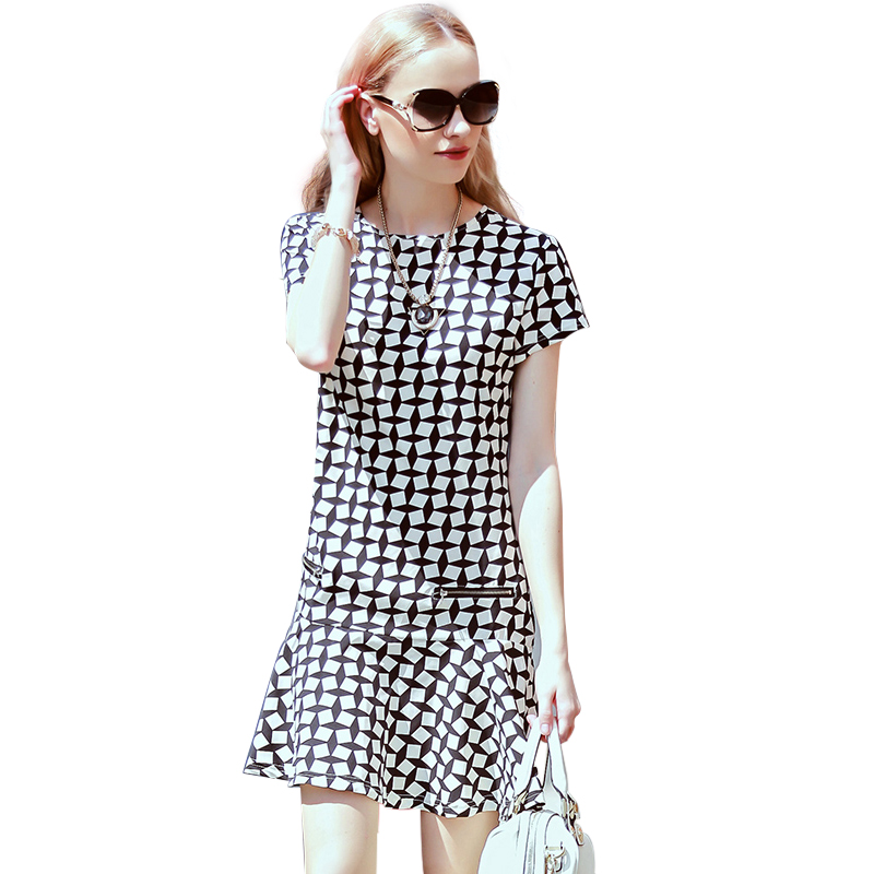 vay duoi ca hoa tiet