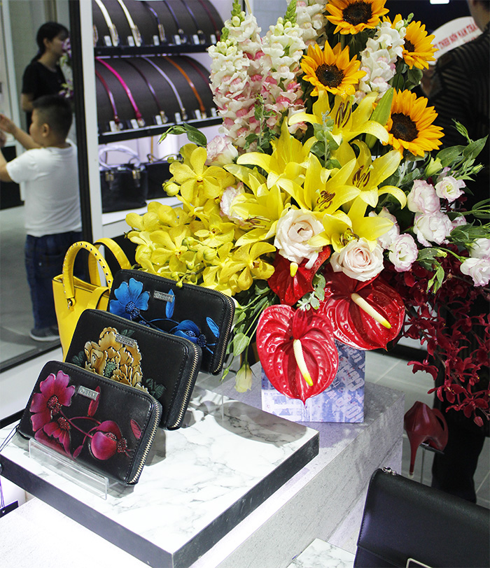 khai truong elly binh duong 6