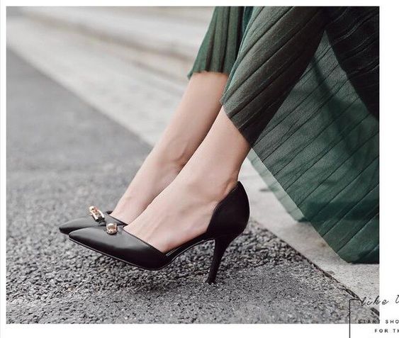 giay cao got mui nhon 7cm mau den 7