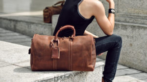 Gợi ý những mẫu túi xách nam đi du lịch bạn không thể bỏ qua