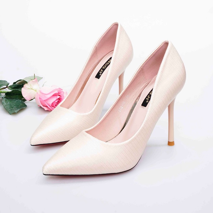 Lưu ngay 5+ địa chỉ bán giày cao gót đẹp, chất lượng tại Tp Hồ Chí Minh