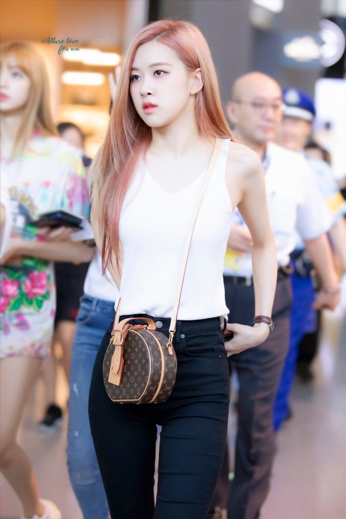 bi quyet mac dep cua rose.4