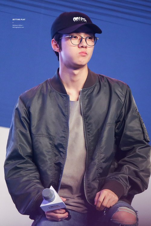 nhung mon do khong the thieu trong tu do cua exo sehun.7