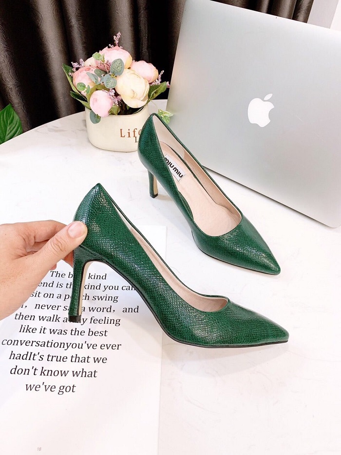 Tìm ra những địa chỉ bán giày dép nữ đẹp và chất lượng nhất Hà Tĩnh