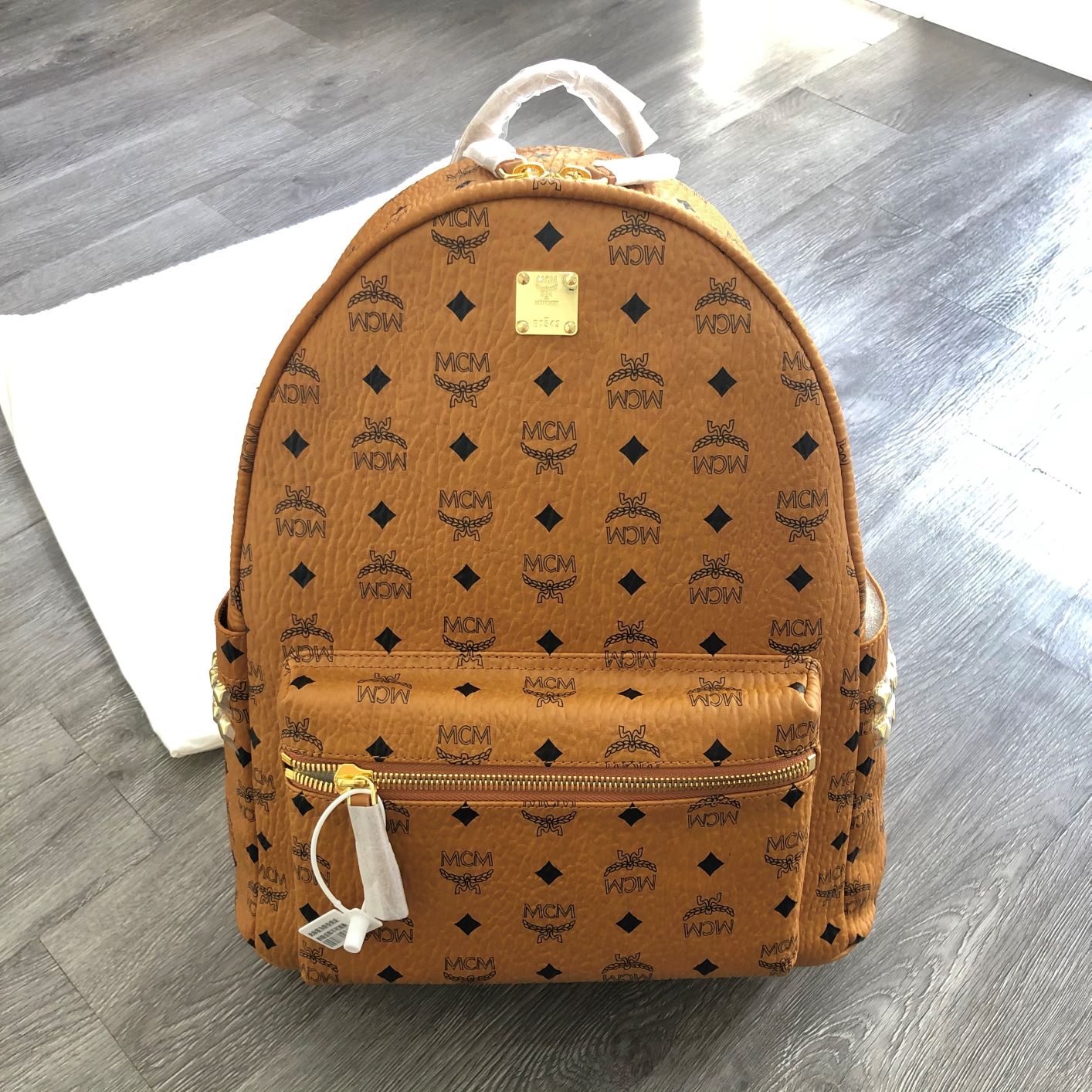 tong quan ve thuong hieu balo thuong hieu MCM.3