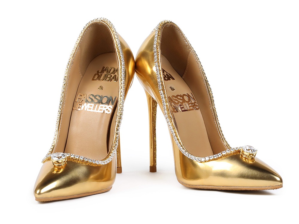 tim hieu ngay nhung doi giay cao got dat do nhat the gioi.10 1