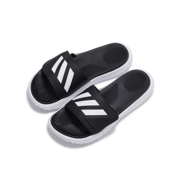 nhung mau giay dep hot trend 2021.12