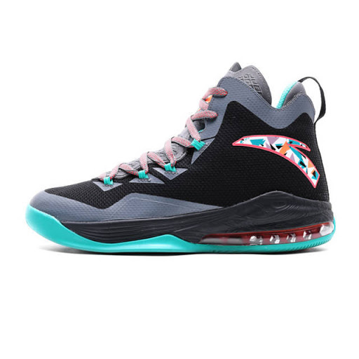 top nhung doi giay bong ro tre trung nang dong cho dan the thao.14