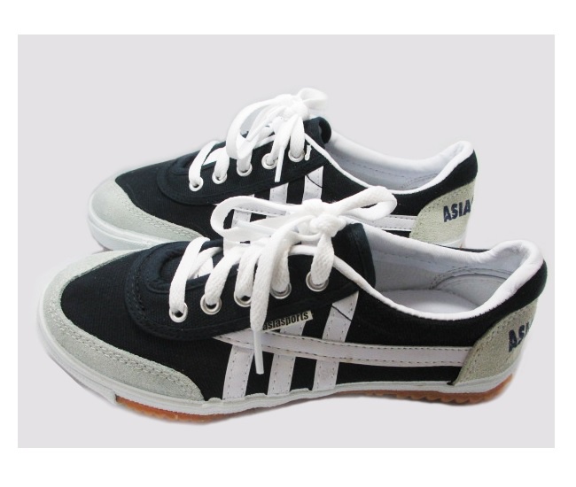 top 10 mau giay bata nam va nu hot nhat hien nay. 11