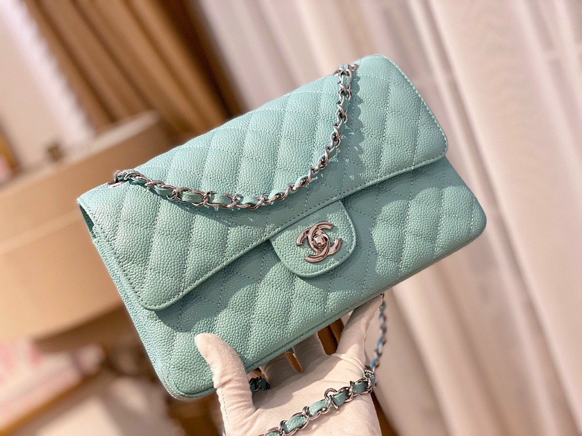 tui xach chanel classic ve dep vuot thoi gian.7