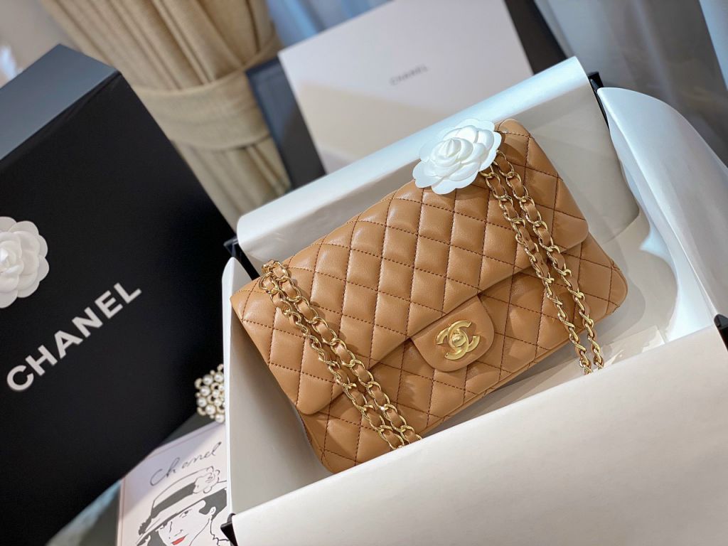 tui xach chanel classic ve dep vuot thoi gian.6