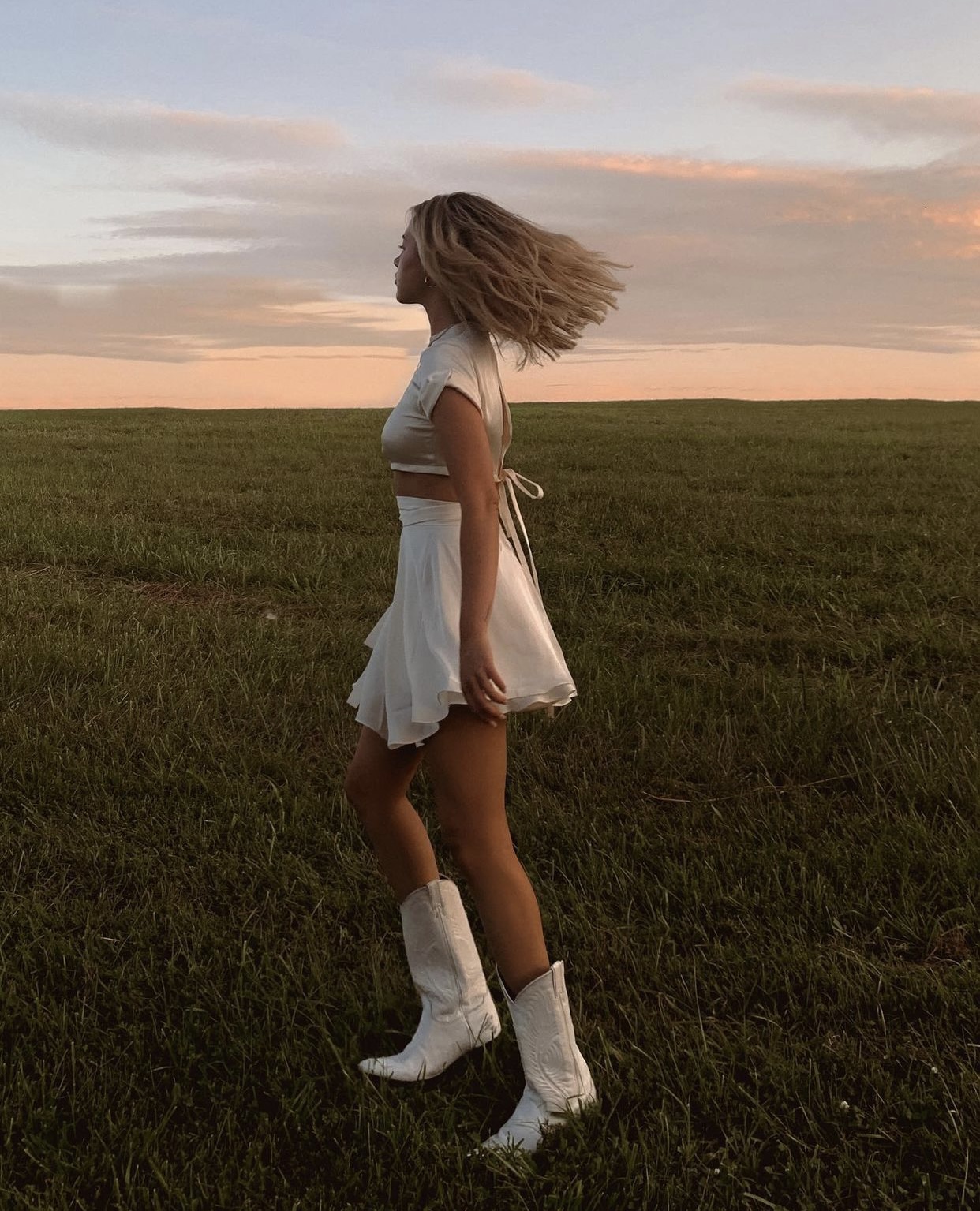 nhung doi boots nu co cao ca tinh va thoi trang khong the bo lo.9