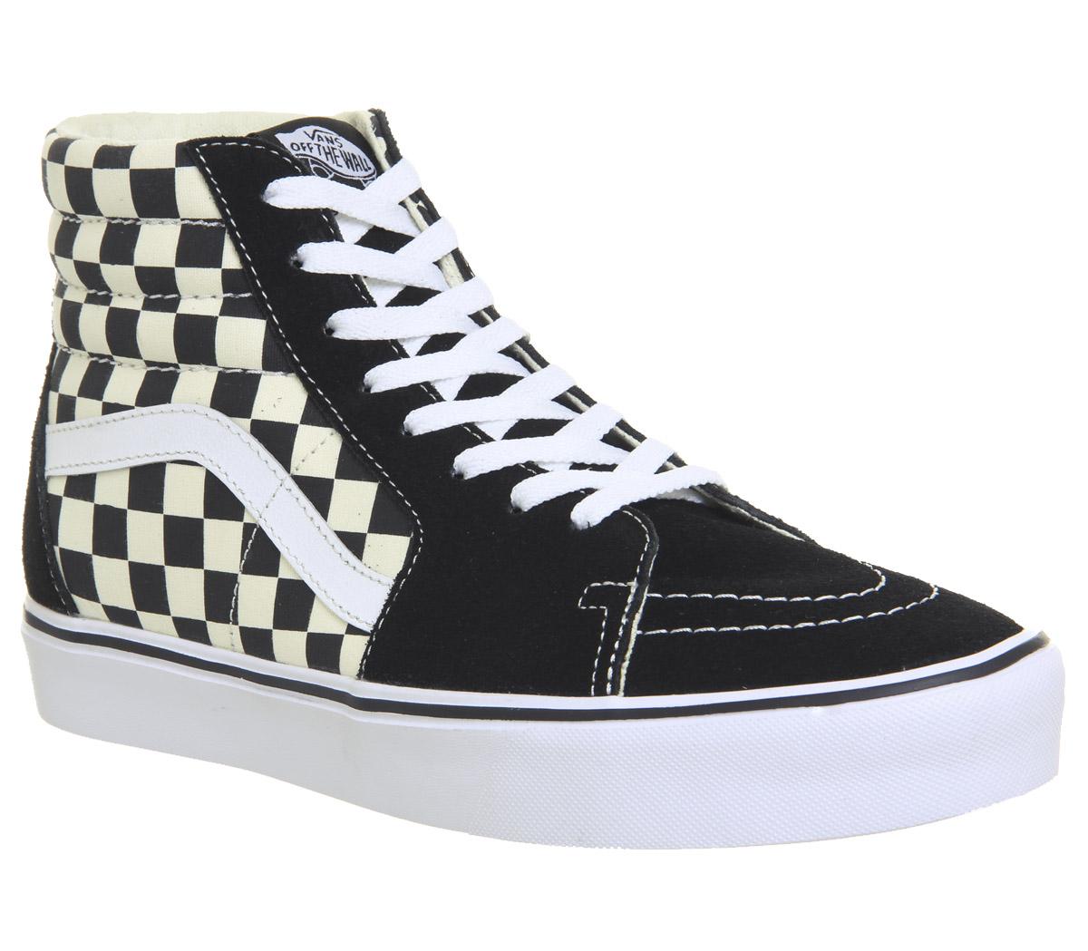 tim hieu nhung doi giay vans old skool trang soc do va hoa tiet caro dang mua nhat.9