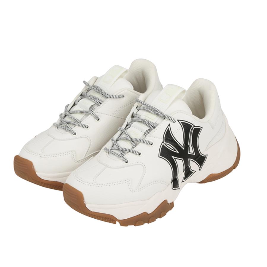 nhung doi giay don de phu hop cho ca nam va nu.4