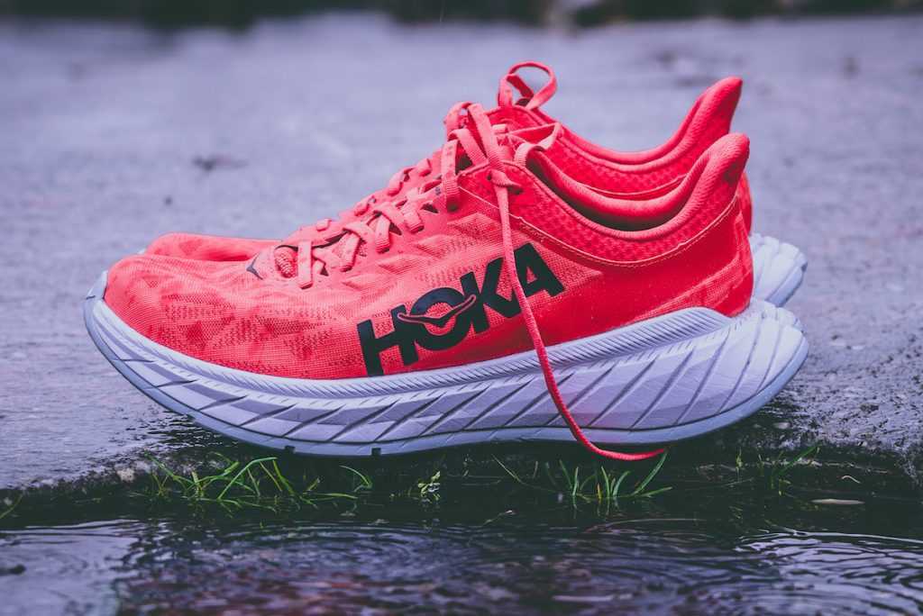 tong quan thuong hieu giay hoka one one.4