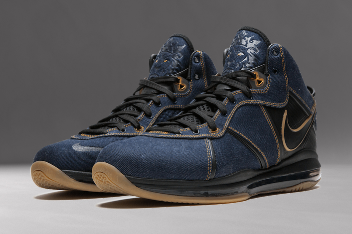 nhung doi giay sneaker duoc lam tu chat lieu denim doc dao.7