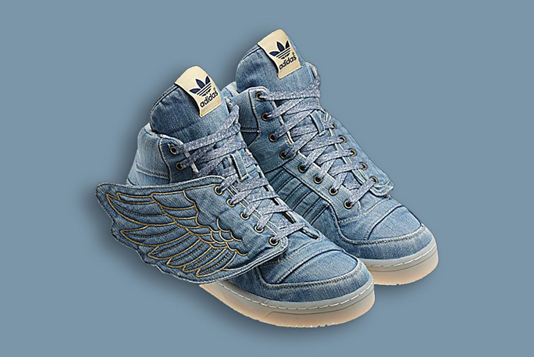 nhung doi giay sneaker duoc lam tu chat lieu denim doc dao.4