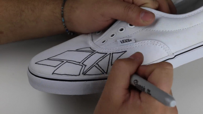 chiem nguong nhung doi giay custom doc dao ca tinh.5