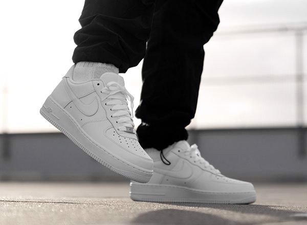 nhung doi giay nike air force 1 cho cac chang ghi diem dip tet 2022.11