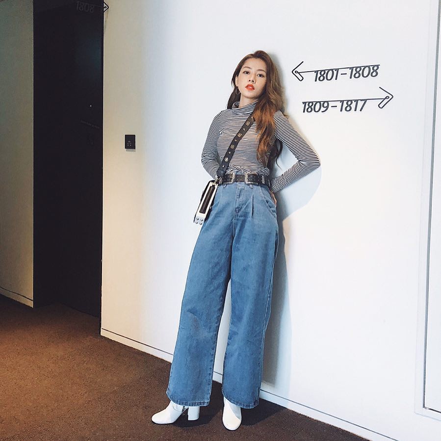 goi y mot so outfit voi quan jeans va giay boot sanh dieu.2