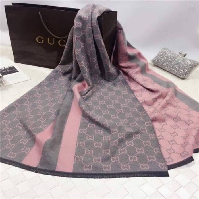 Thương hiệu khăn choàng cổ Gucci