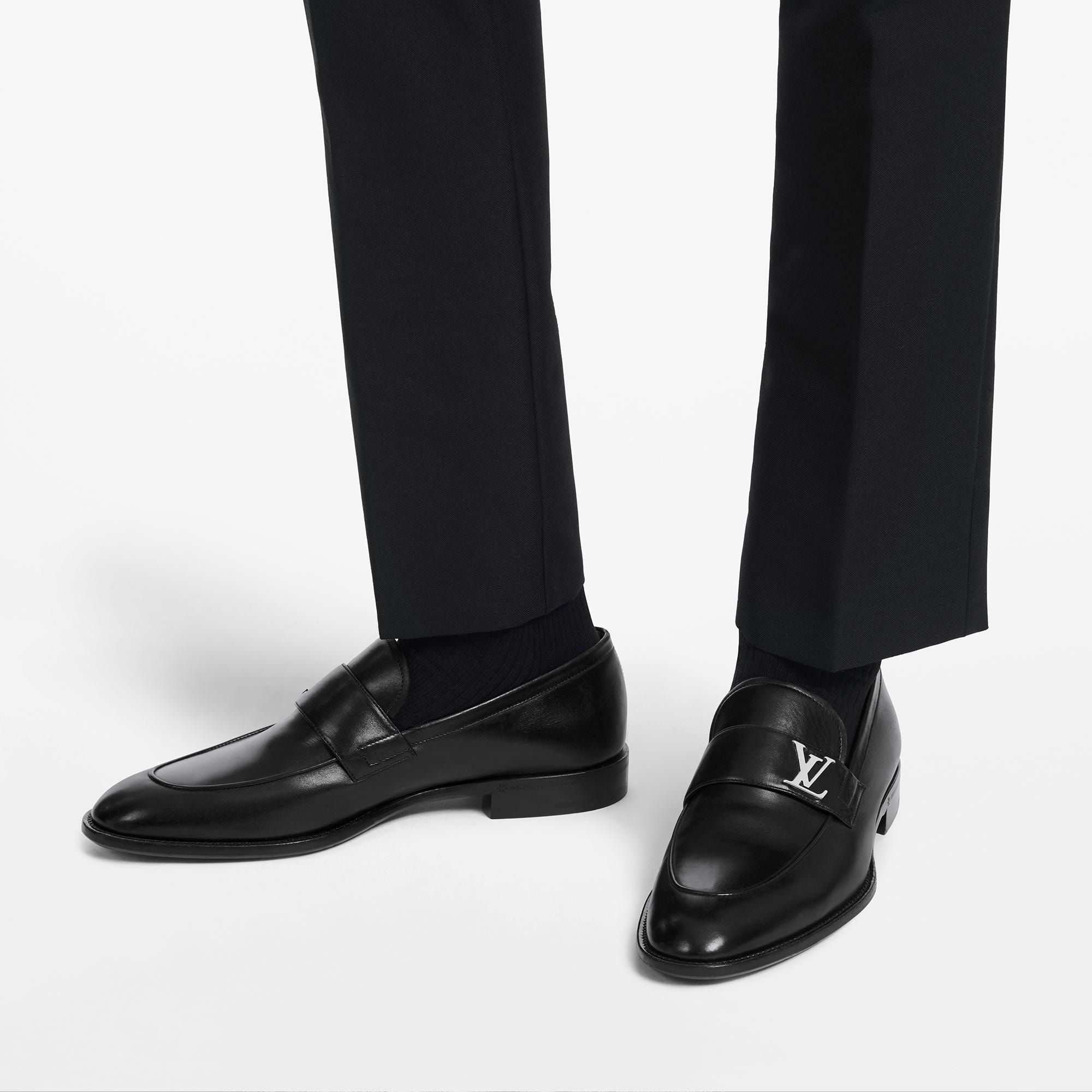 nhung doi giay luoi hieu louis vuitton phu hop cho chang cong so.6