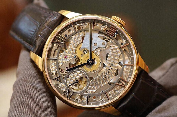 nhung uu nhuoc diem va gia ban cua dong ho skeleton.1