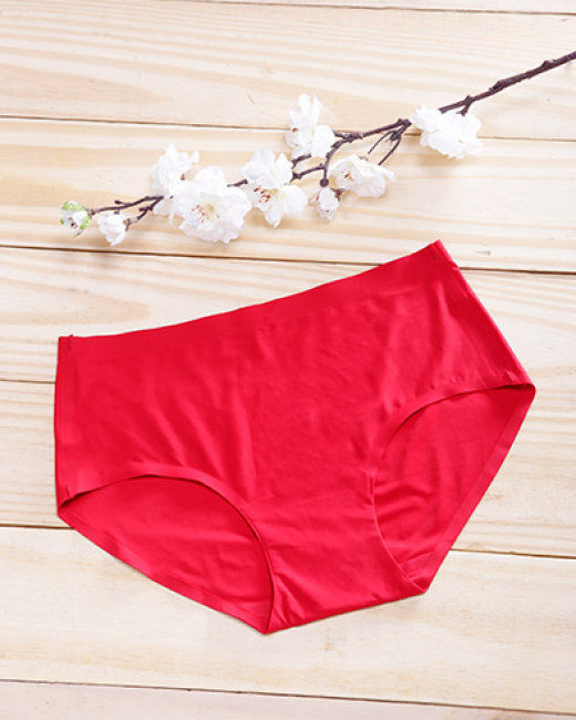 dan ong thich phu nu mac do lot mau gi