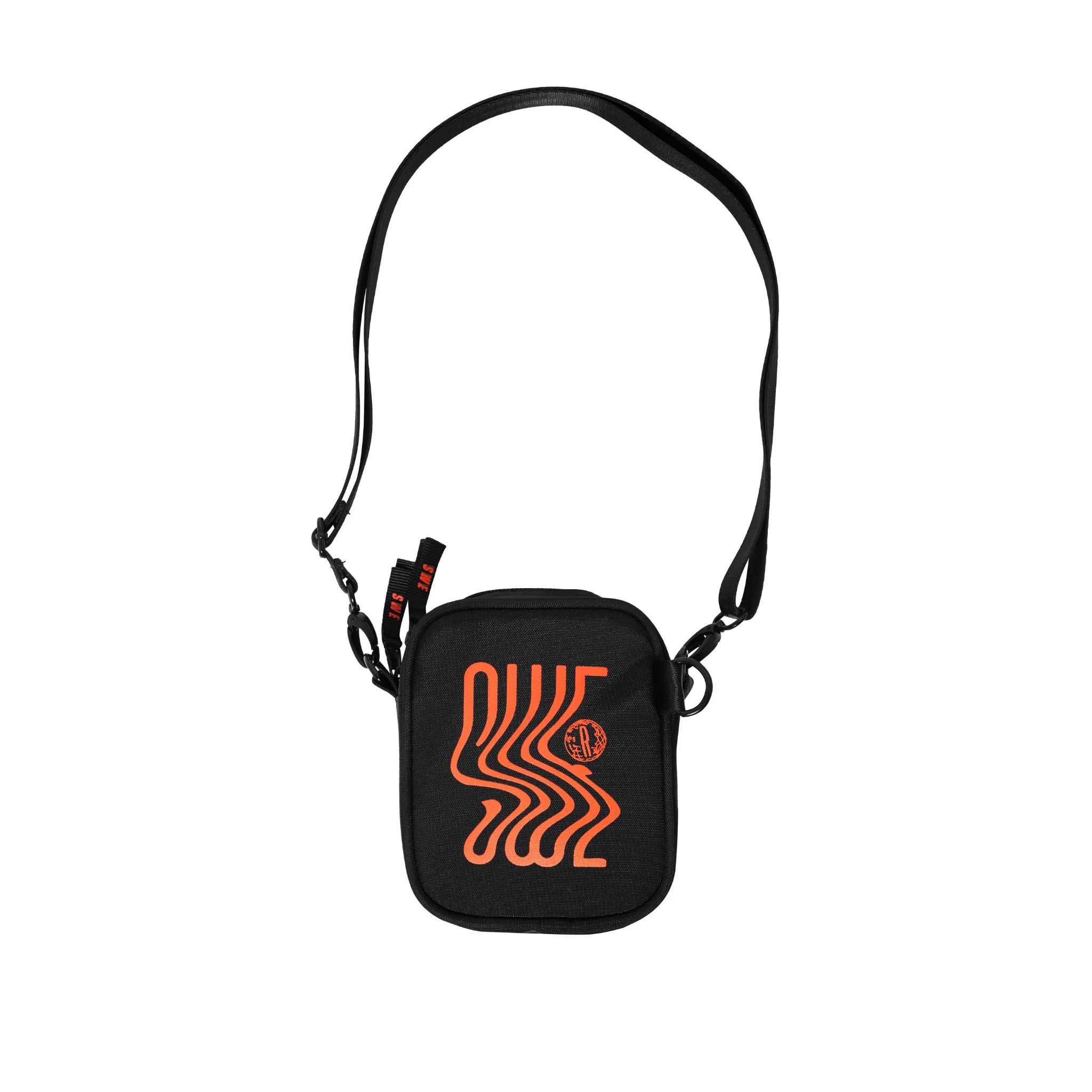 7 mau tui nam deo cheo duoc yeu thich den tu local brand.7