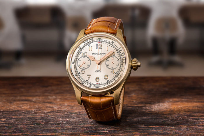 huong dan cach ve sinh vo dong ho lam tu kim loai dong.1