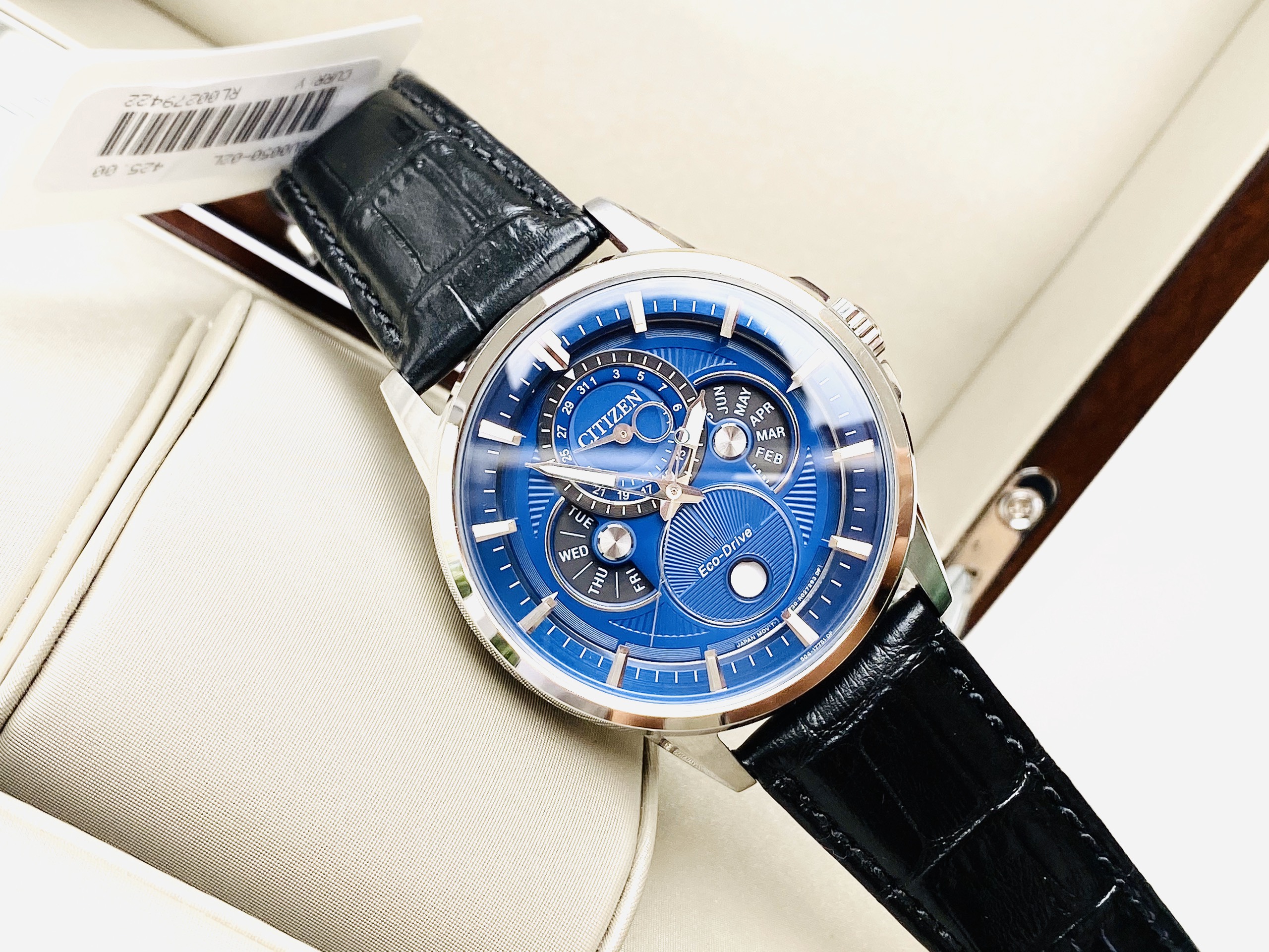 dong ho moonphase den tu thuong hieu citizen co tot khong.4