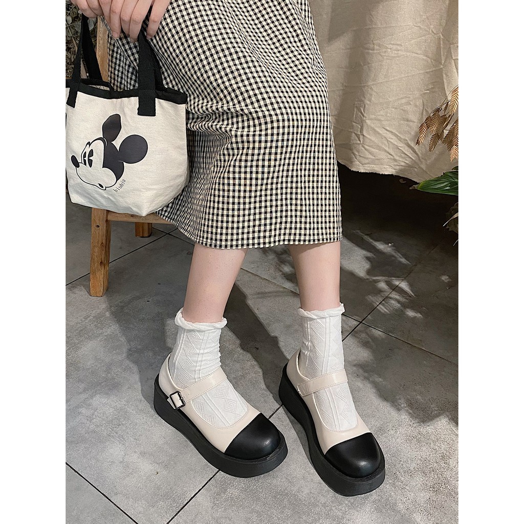 kham pha su tien dung khi phoi do cua doi giay mary jane.6