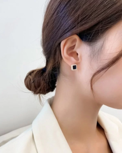 hang khuyen tai uy tin3