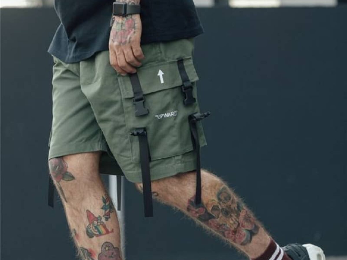 phoi do cuc banh trai va nang dong cung quan short tui hop.4