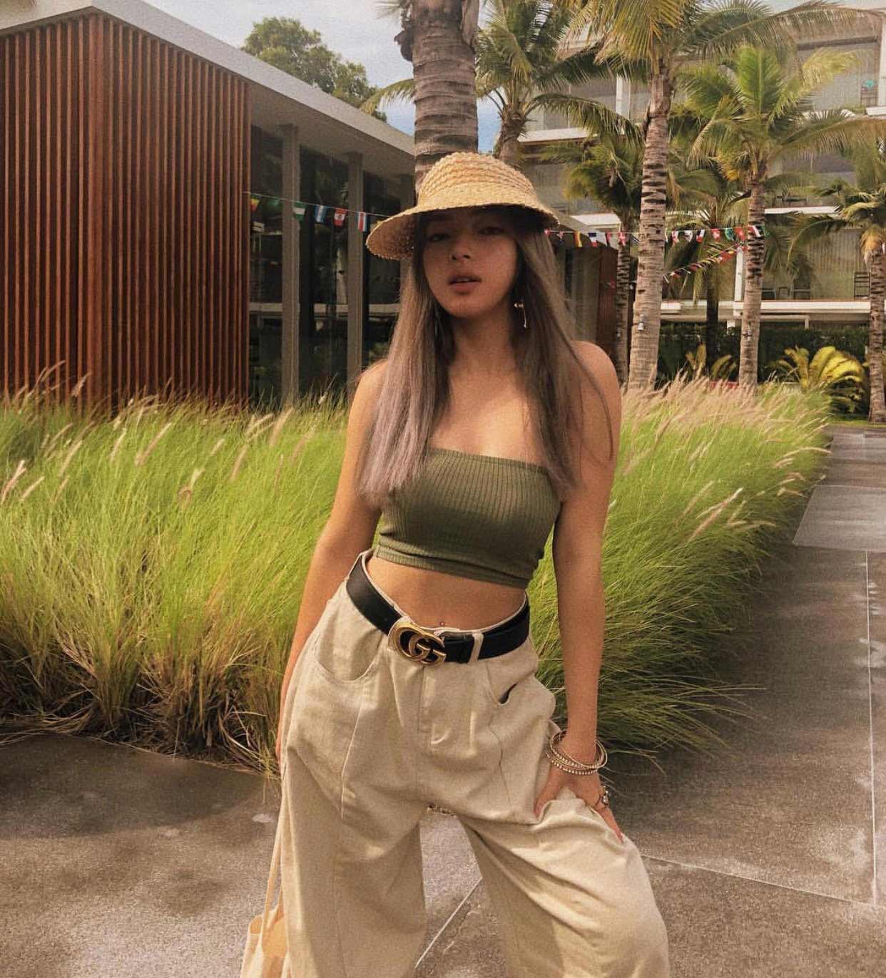 trend dien do 2022 duoc hoi chi em me man suot ngay qua voi ao quay 4