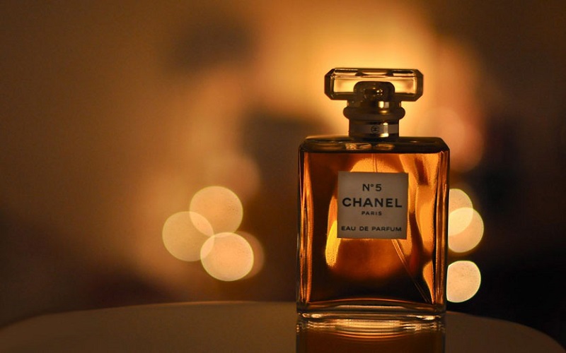 nuoc hoa chanel no5 va nhung dieu co the ban chua biet ve dong nuoc hoa huyen thoai cua hang 202105211422551182