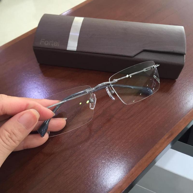 top 6 dia chi ban tui xach dong ho kinh mat vi da balo dep nhat lao cai.6