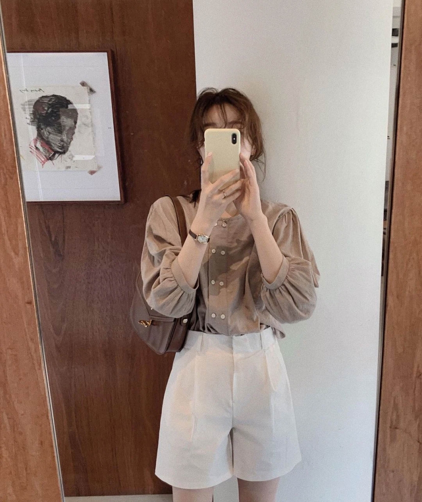 nhung mau ao hoan hao de phoi voi quan short cho co nang nang dong.2