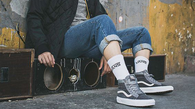 diem danh nhung doi giay vans co cao va cach phoi do voi giay vans co cao that sanh dieu.4