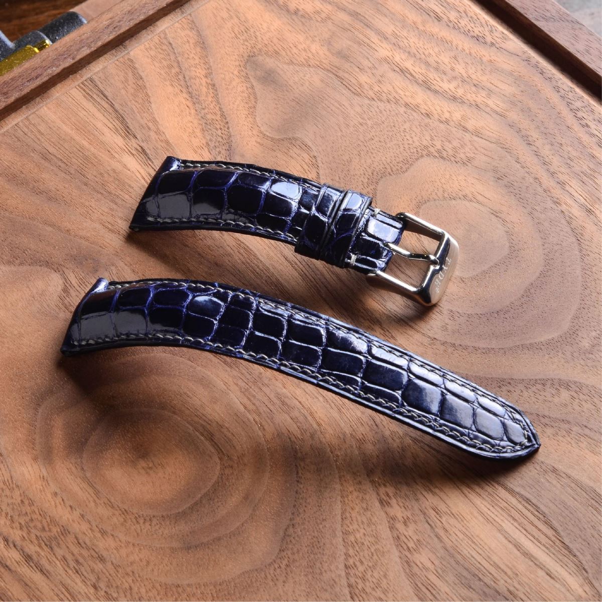 cach bao ve day da dong ho luon ben dep trong qua trinh su dung.4