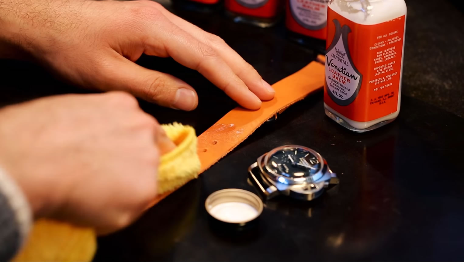 cach bao ve day da dong ho luon ben dep trong qua trinh su dung.3