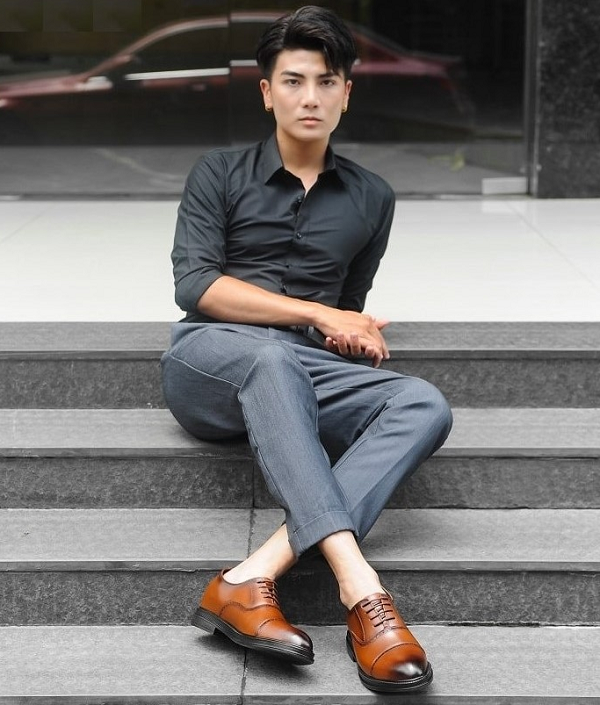 cach phoi giay voi quan au ban nam nao cung khong the bo qua.2
