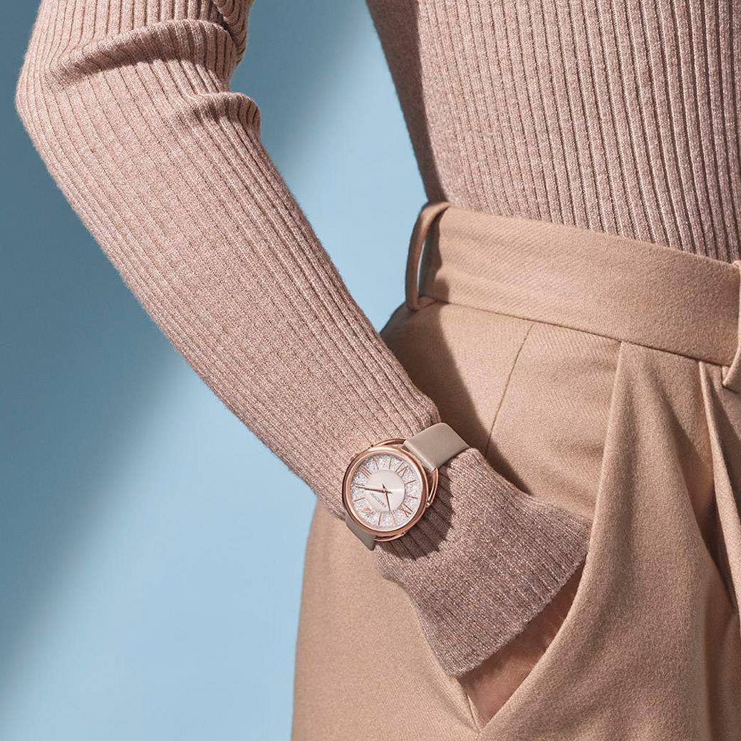 tim hieu thong tin chi tiet ve dong ho swarovski.3