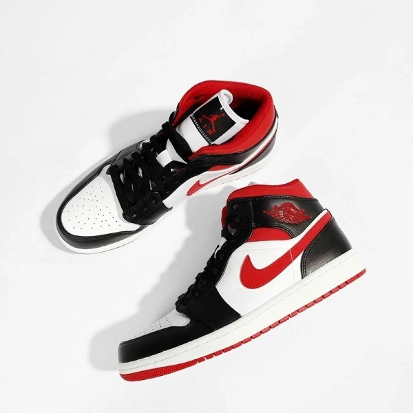 lam the nao de ve sinh giay nike air jordan 1 sach nhu moi.4