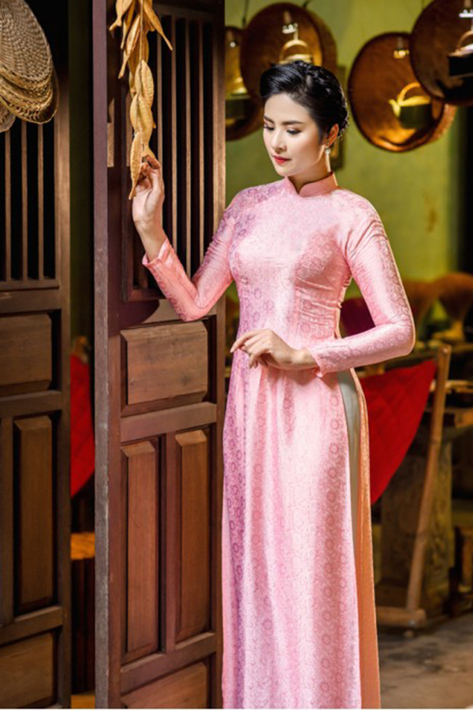 meo giat va bao quan ao dai ben dep nhu moi.2