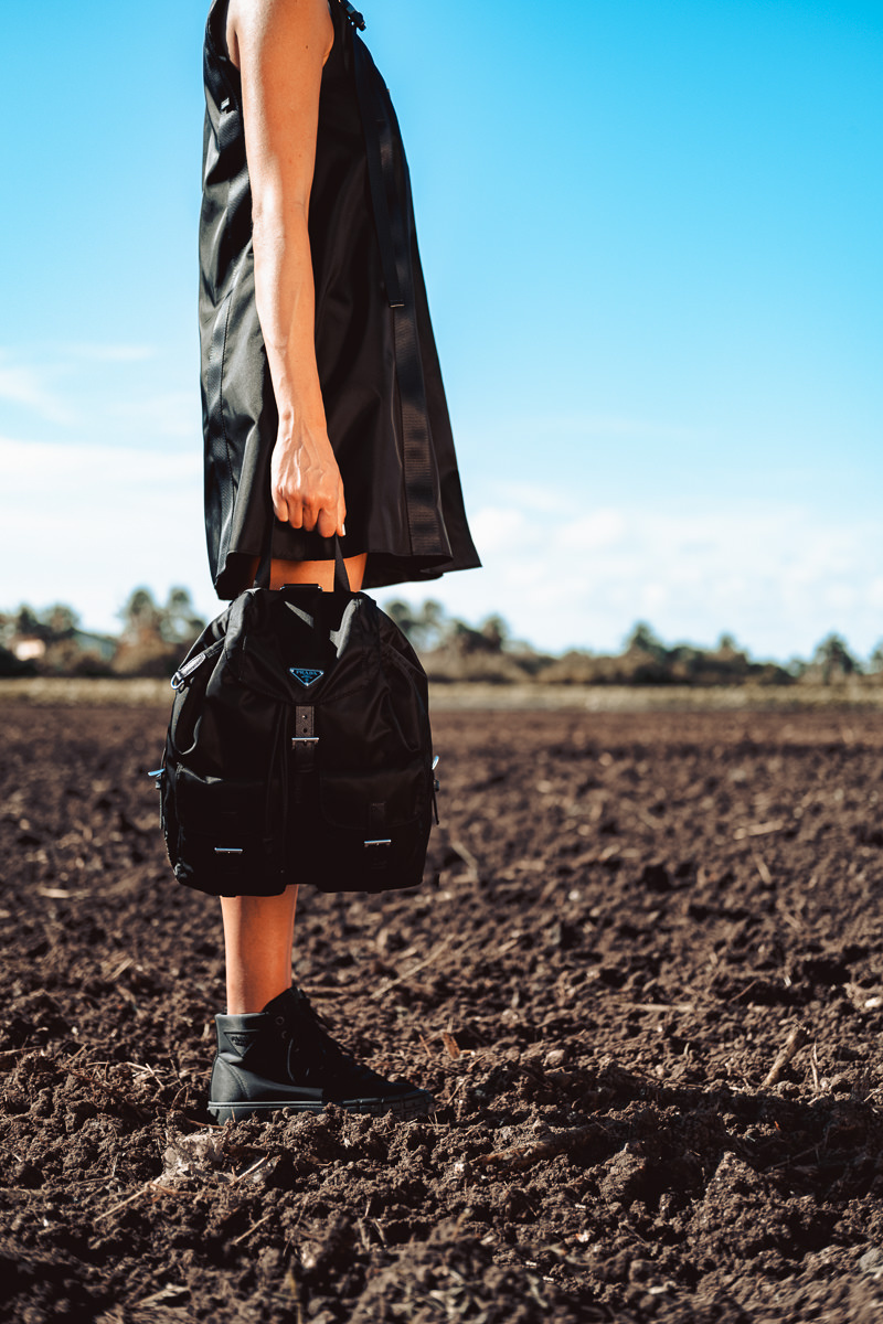 nhung chiec tui bieu tuong dang dau tu nhat nam 2022 cua prada.2