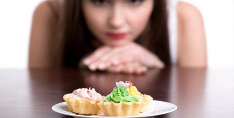 top 13 thoi quen khien nhan sac cua ban tan phai nhanh chong 2