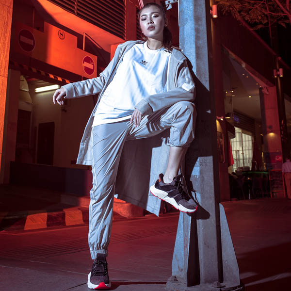 hoa than thanh fashionista cung ban phoi hoan hao voi giay adidas prophere.2