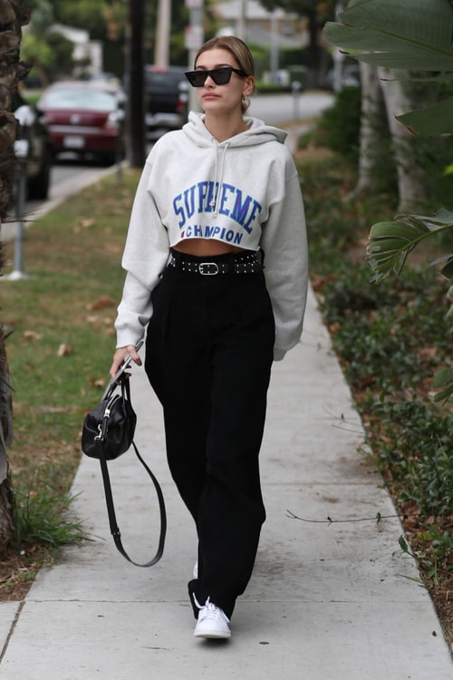 ao crotop phoi voi quan va chan vay gi.1