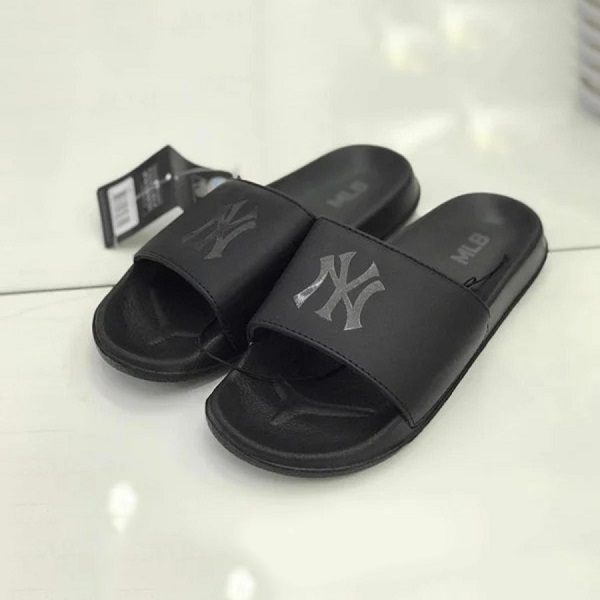 diem danh nhung mau dep mlb ma tin do me phu kien thoi trang khong the bo qua.4